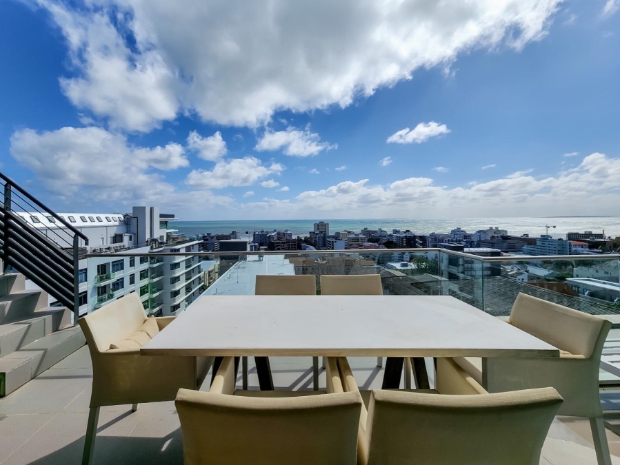 To Let 4 Bedroom Property for Rent in Sea Point Western Cape